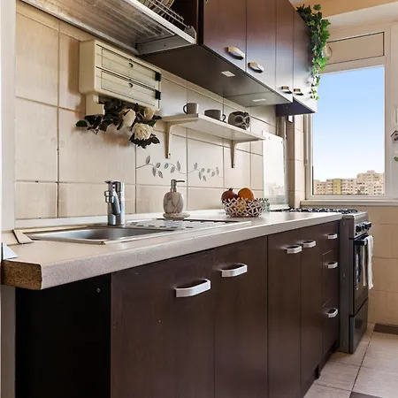 Arena Nationala, Monza, Victor Gomoiu The Cloud, Free Early Check-in Available Бухарест