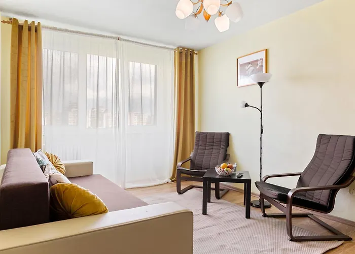 Arena Nationala, Monza, Victor Gomoiu The Cloud, Free Early Check-in Available