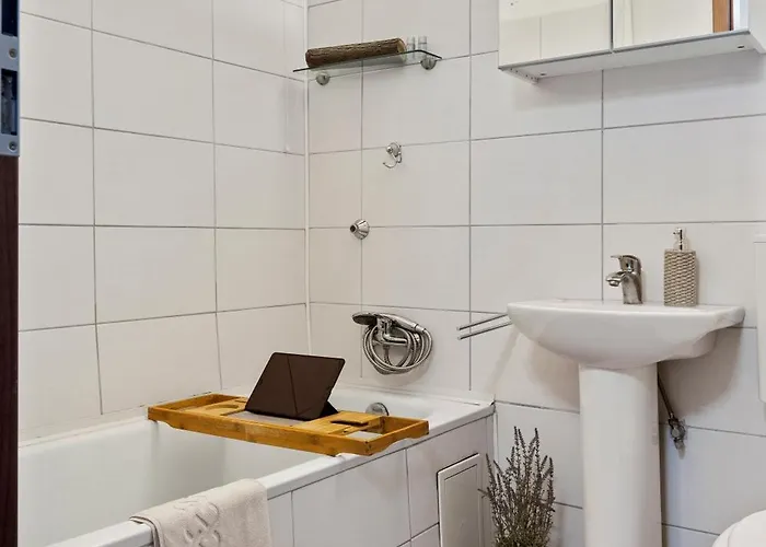 Lejlighed Arena Nationala, Monza, Victor Gomoiu The Cloud, Free Early Check-in Available