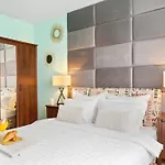 Arena Nationala, Monza, Victor Gomoiu The Cloud, Free Early Check-in Available * Bucharest