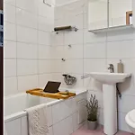 Apartment Arena Nationala, Monza, Victor Gomoiu The Cloud, Free Early Check-in Available